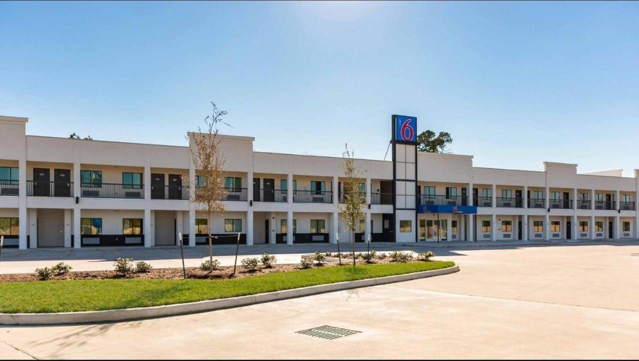 6-channelview, Tx Hotel 2*