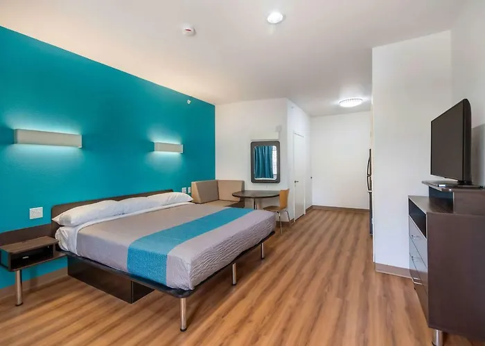 Motel 6-Channelview, Tx